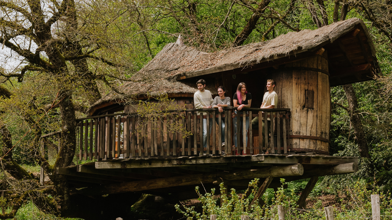 Alojamiento sostenible en cabañas de Agroturismo Maricruz