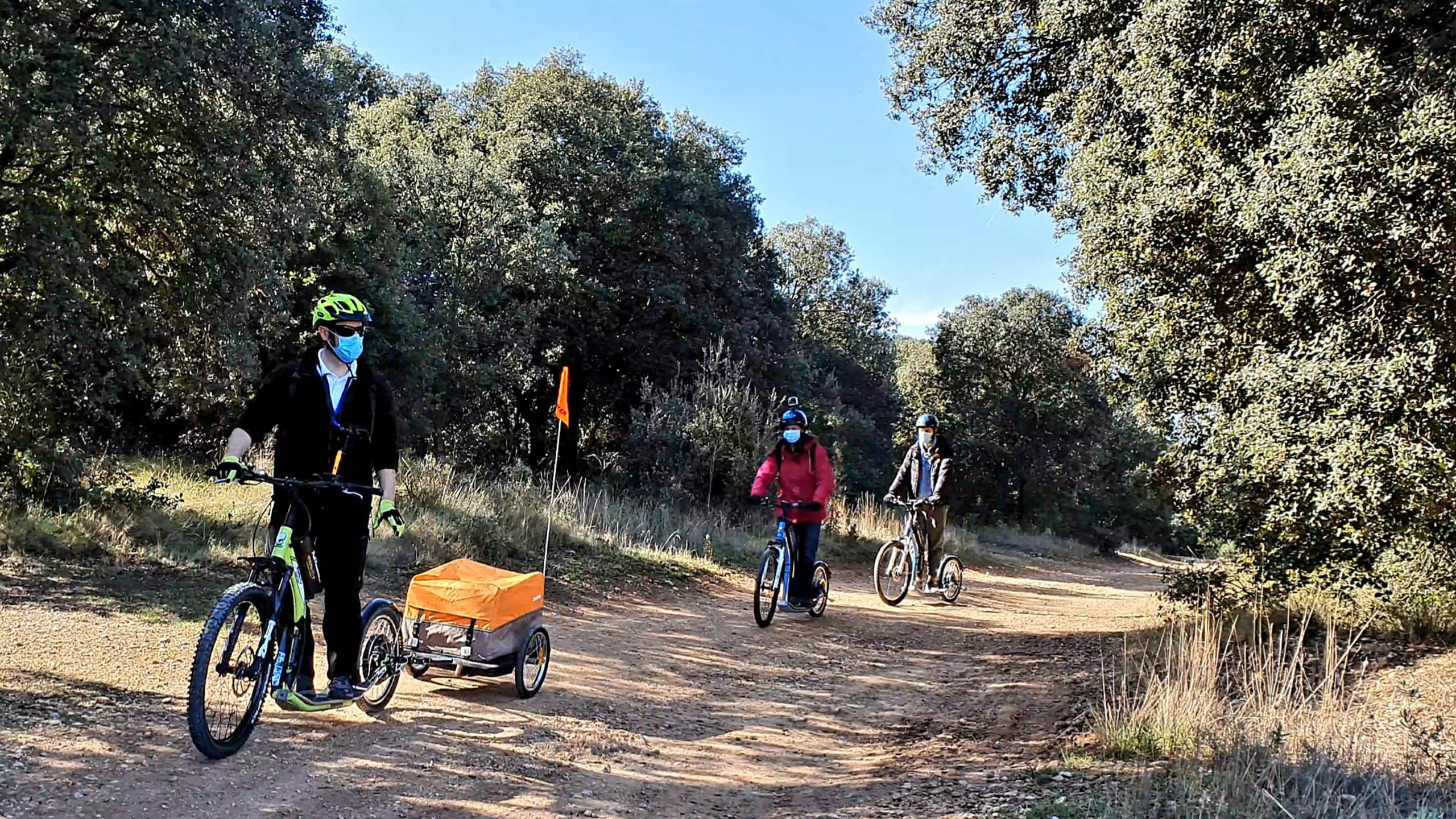 Tour e-scooter y visita guiada + cata en Pago de Larrainzar