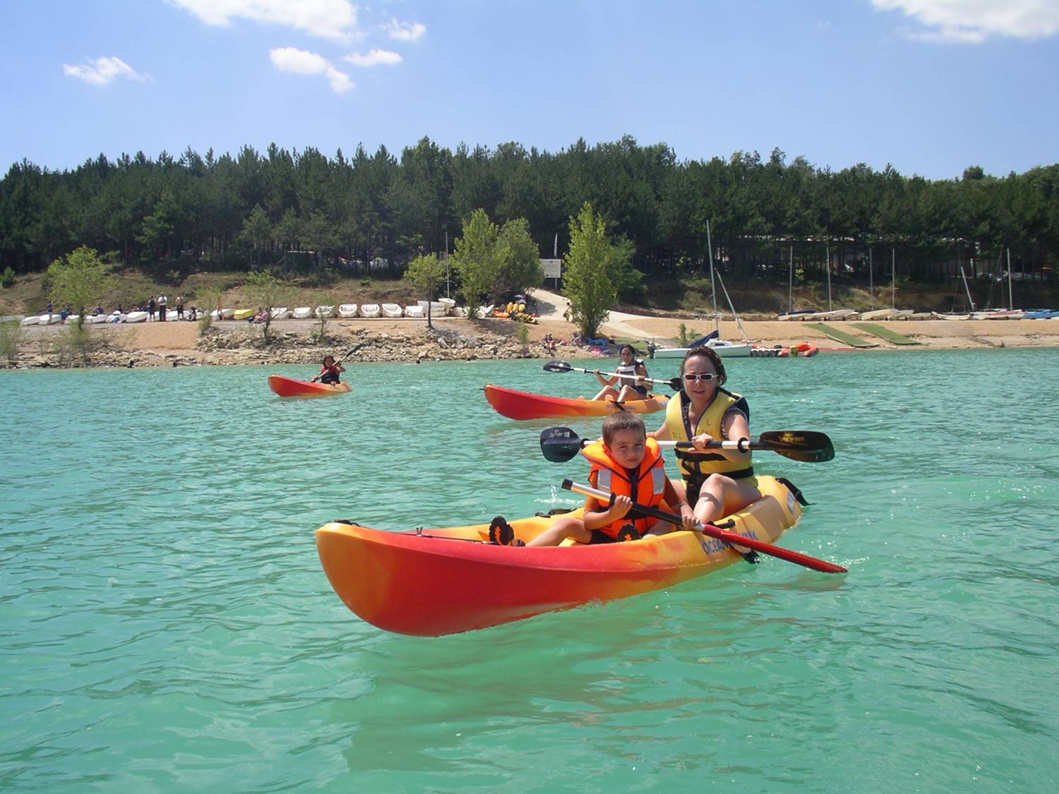 piraguas en el embalse de Alloz