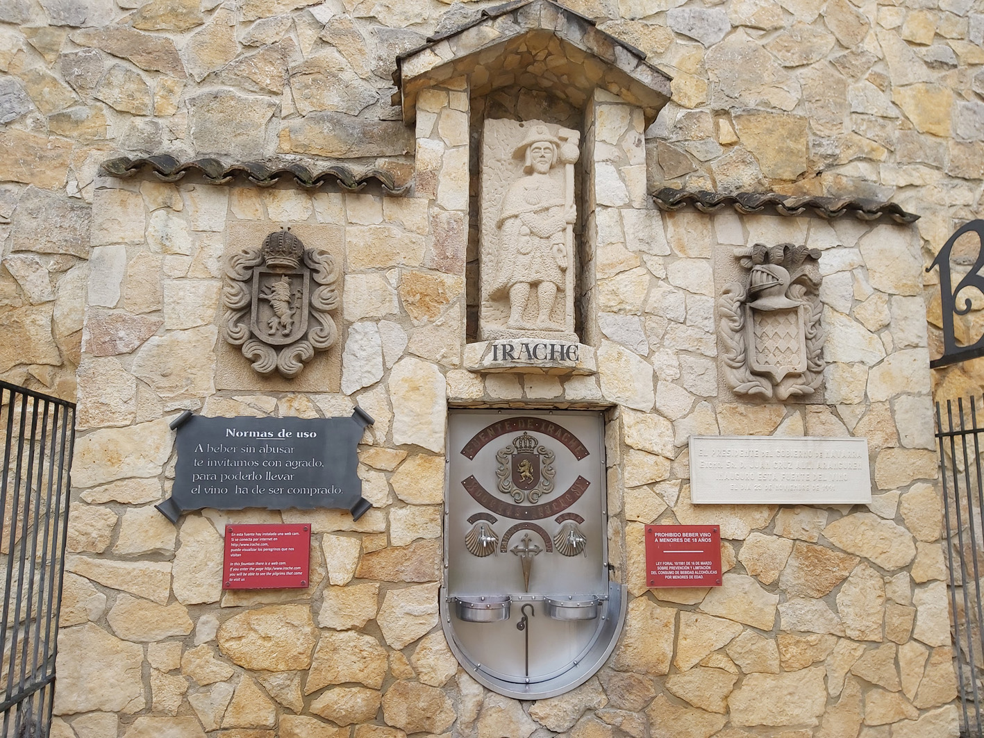 fuente del vino en el monasterio de Irache