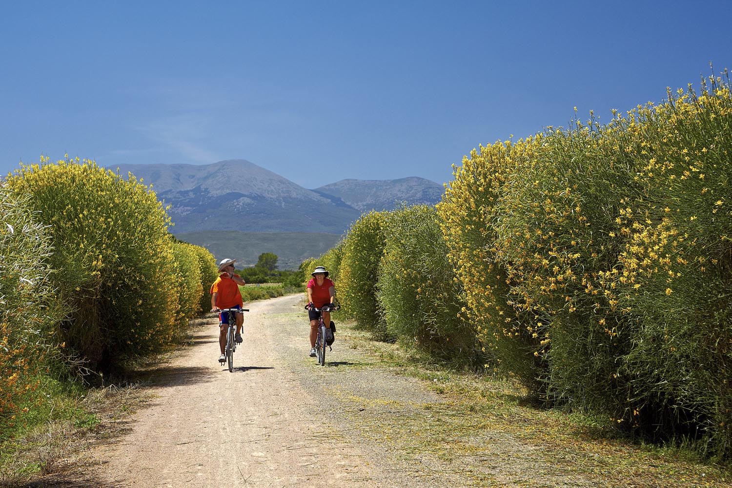 Couple by bike along the Tarazonica Greenway