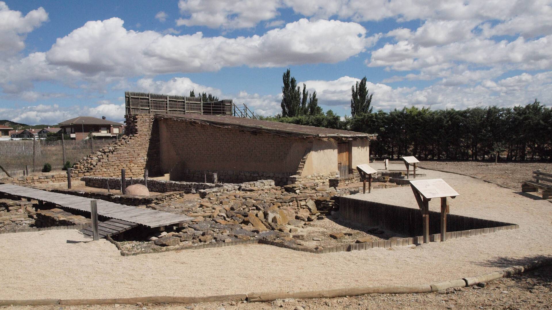 «Las Eretas» museorako eta aztarnategi arkeologikorako bisitaldia