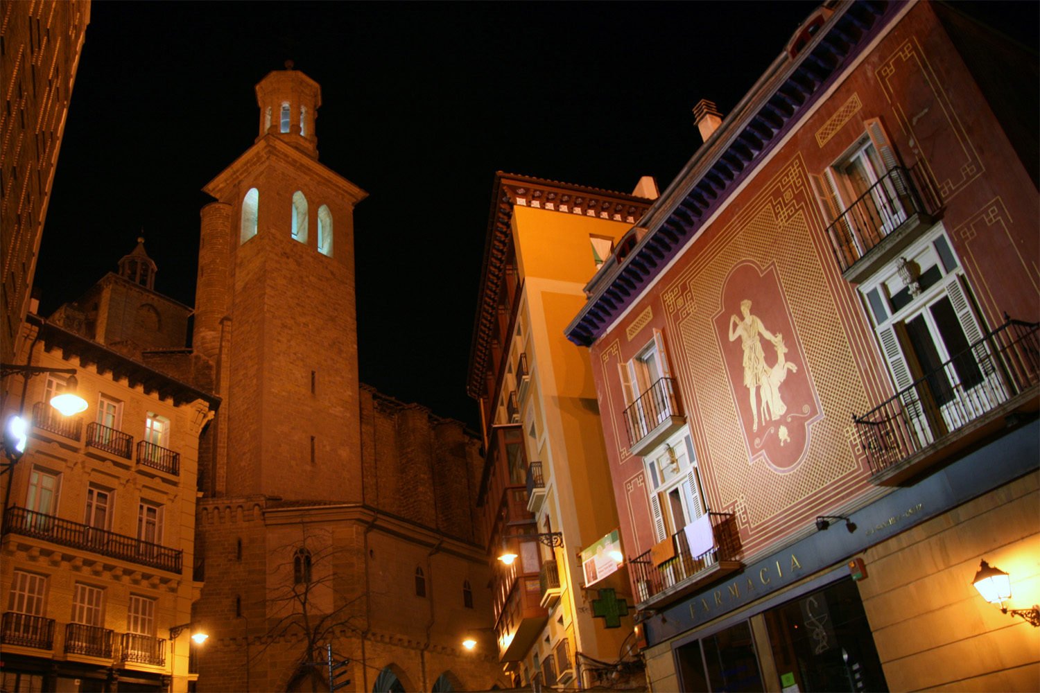Pamplona, Iglesia de San Saturnino de noche