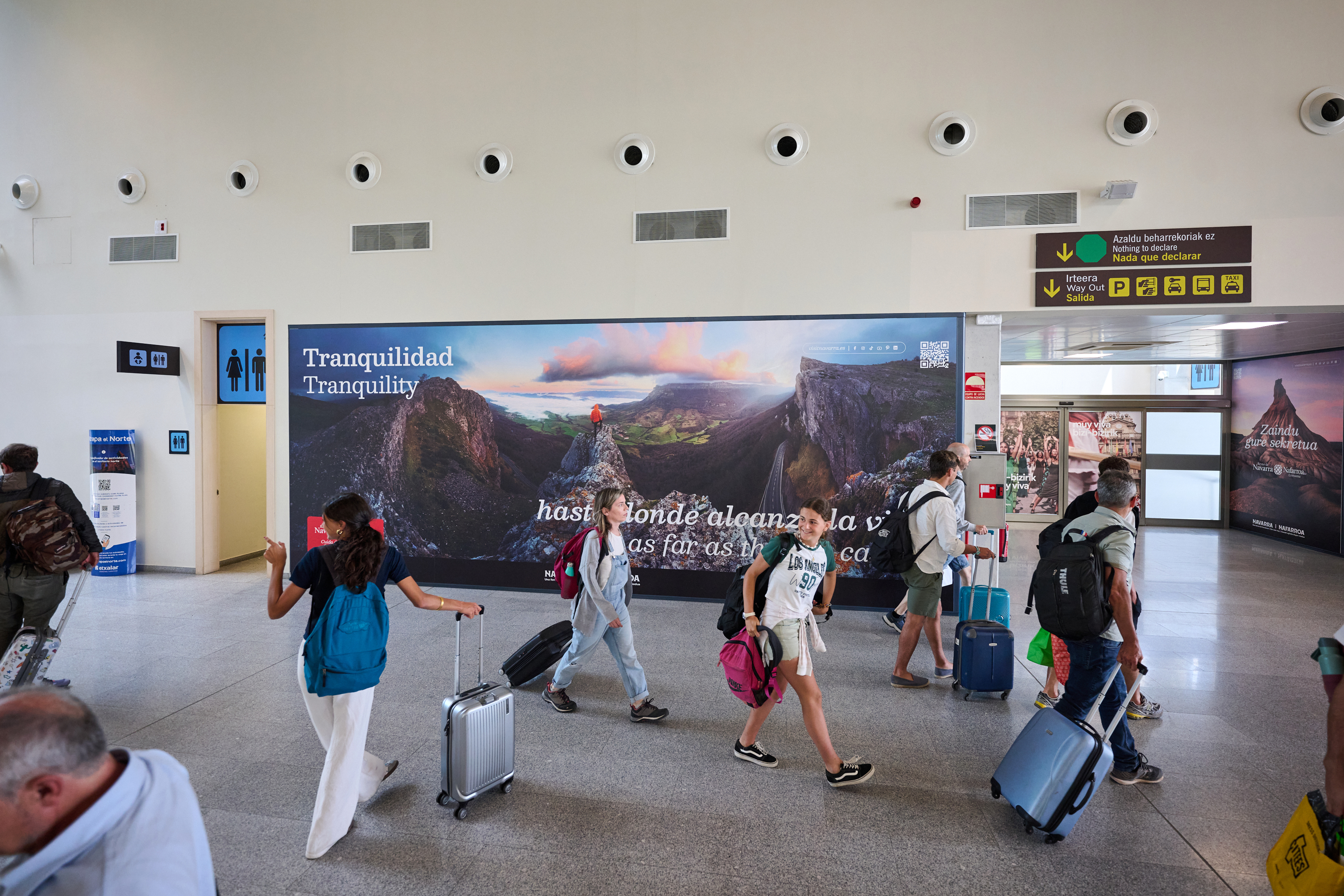 Turismo y Aena firman un convenio para promocionar Navarra en varios espacios del Aeropuerto de Pamplona