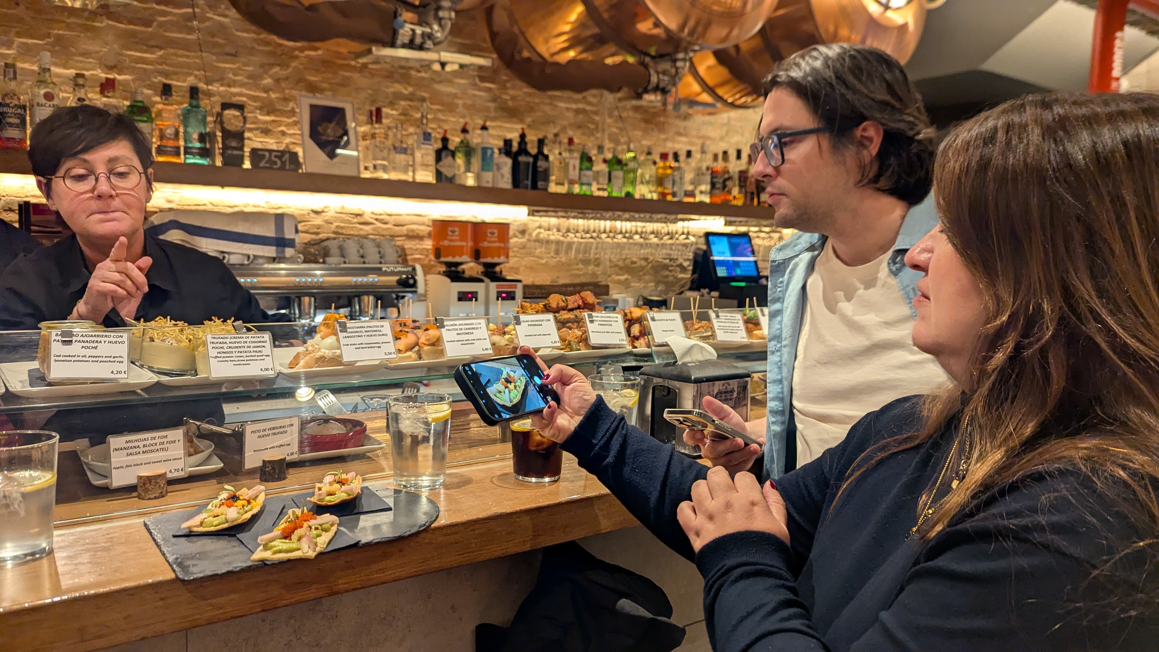 Periodistas especializados en enogastronomía visitan la Comunidad Foral