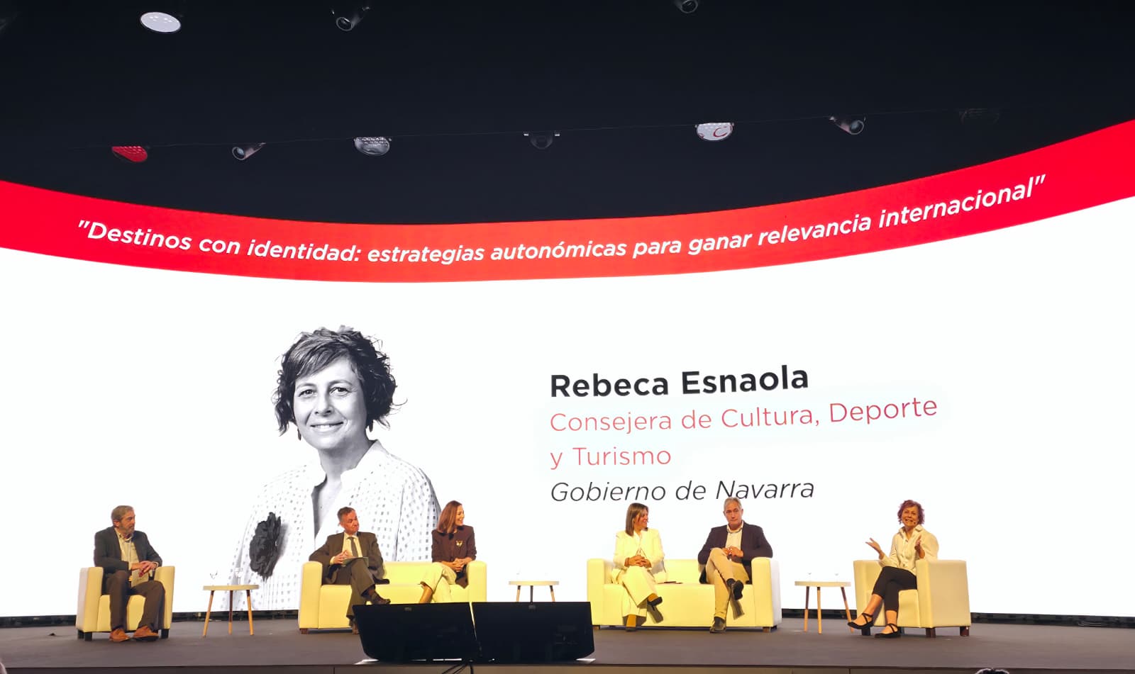 La consejera Esnaola destaca en Turespaña la “diversidad, autenticidad y no masificación” como el atractivo turístico de Navarra