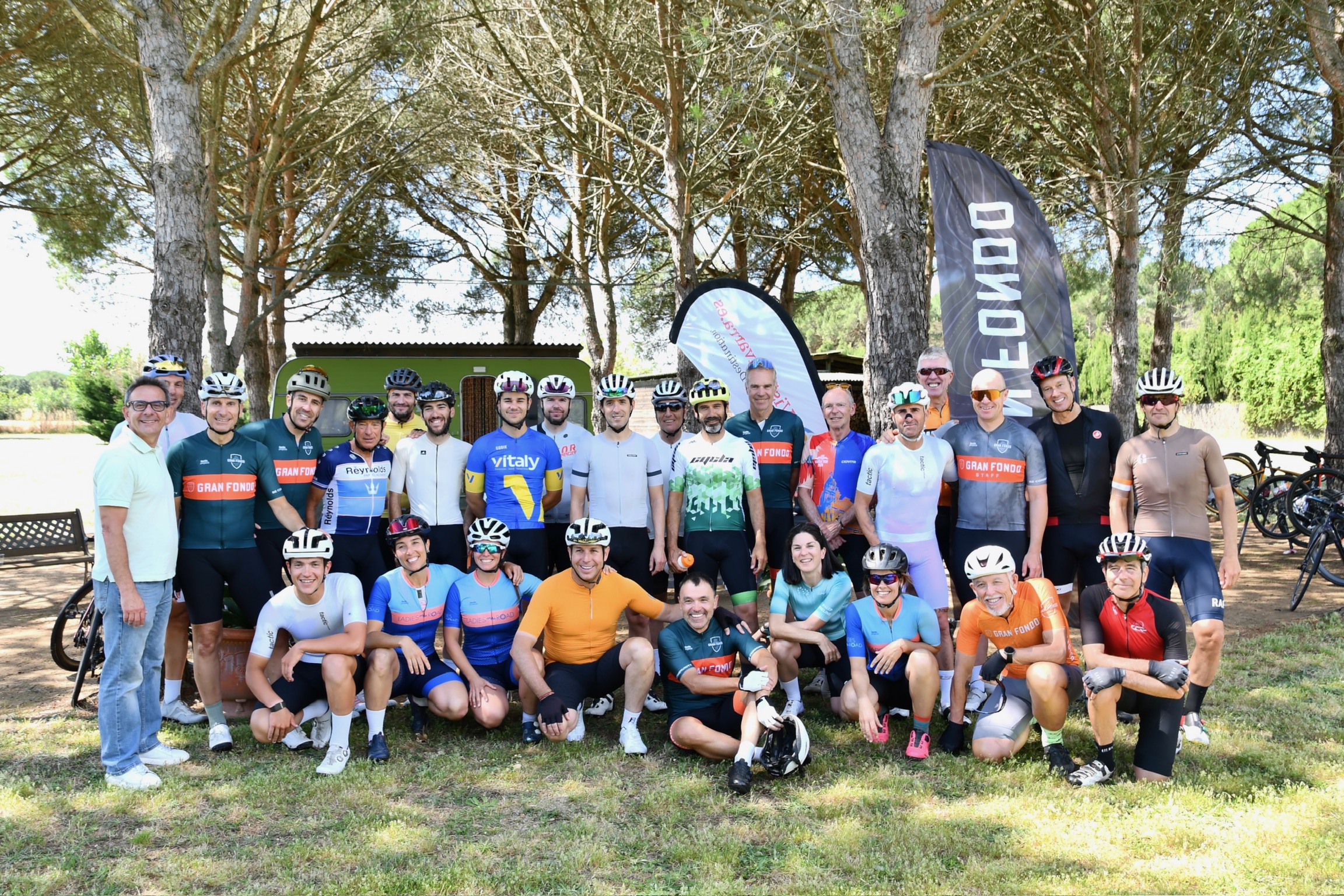 Turismo de Navarra y el Club Navarra en Bici realizan una acción promocional en Palafrugell