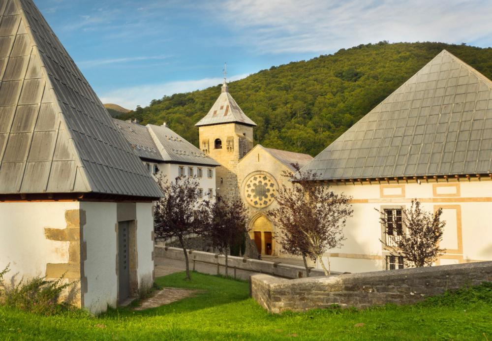 Edificios y Colegiata de Roncesvalles