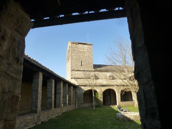 Claustro e iglesia de Santa Fe de Eparoz