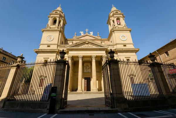 Fachada de la catedral de Pamplona