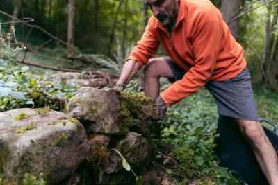 Recuperación artesanal de construcciones en piedra