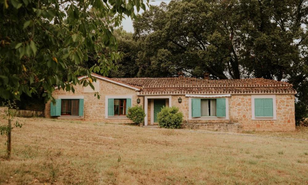 vista de la casa de la finca