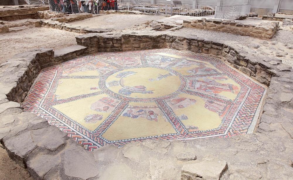 mosaico romano en el suelo de las Musas de Arellano