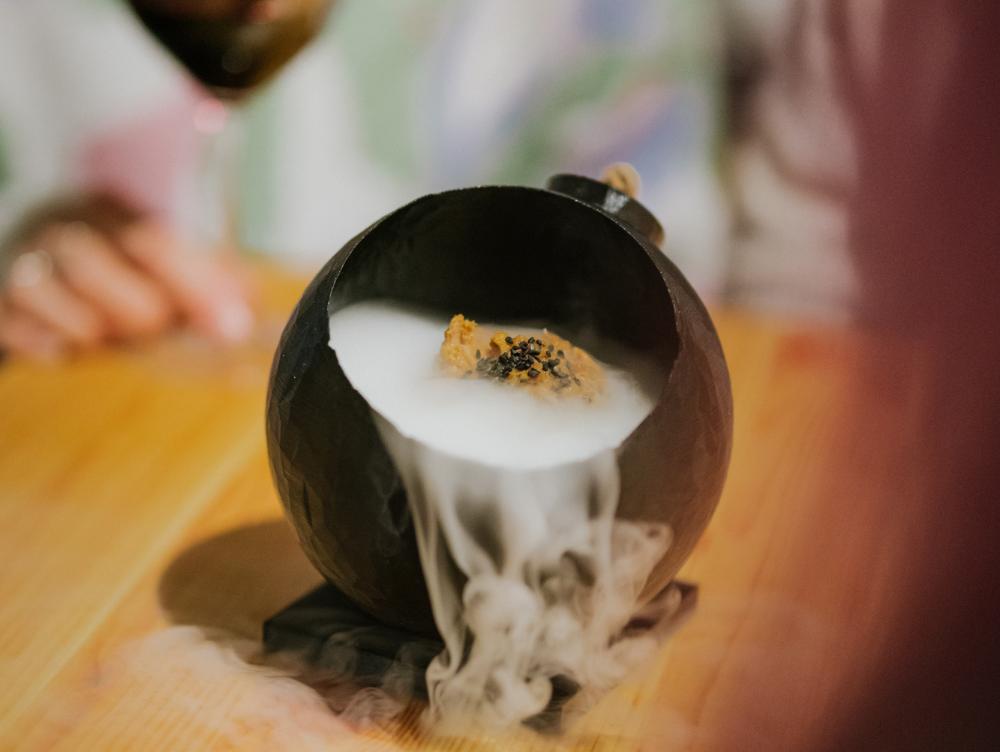 Frito de la Bombeja, parece una bomba y le sale humo